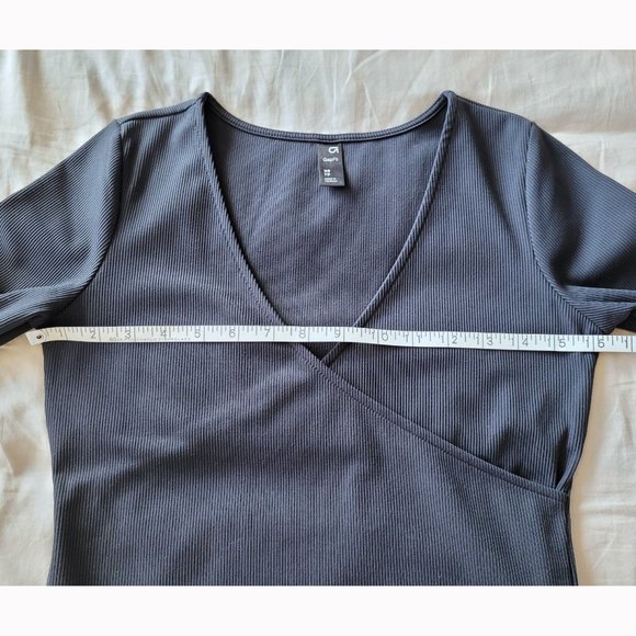 GapFit Breathe Faux Wrap Top (Black, XS) - Picture 5 of 9